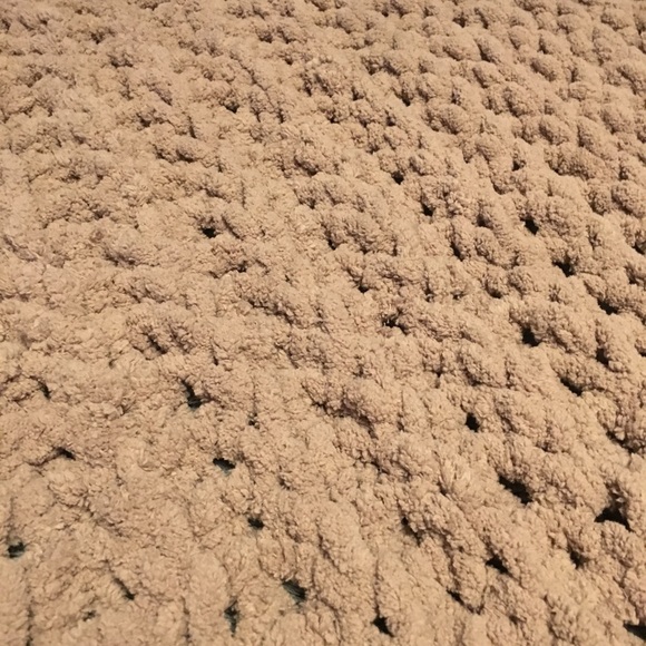 Handmade Chunky Crochet Blanket - Picture 2 of 2